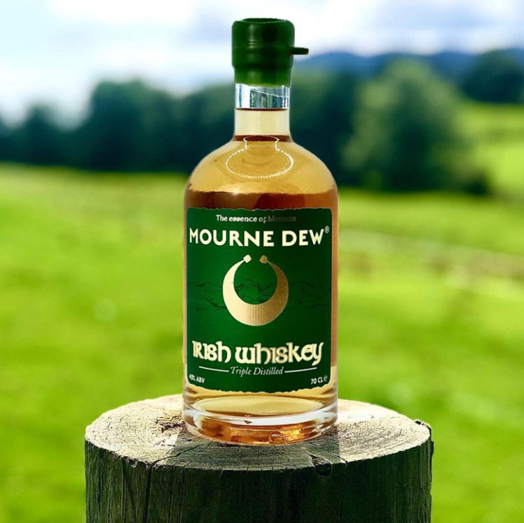 Mourne-Dew-Distillery-Triple-Distilled-Irish-Whiskey-Newry-70-cl